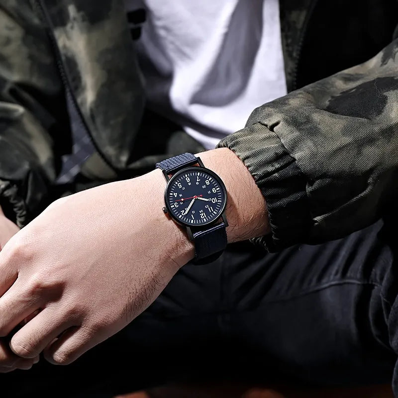 Quartz Armbanduhr Minimalist Military Style